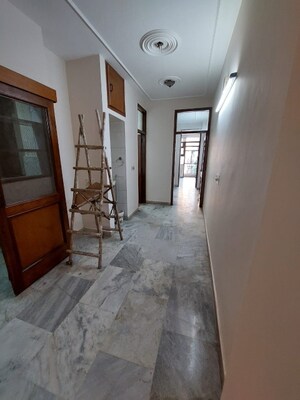 2 BHK Builder Floor For Rent in Kalkaji