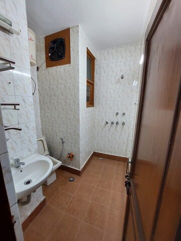 Attached Bathroom in 2 BHK Builder Floor at Kalkaji – for Rent