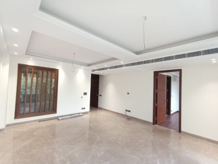 Living Room, defence colony 3 Bedroom 3700 Sq.Ft. Builder Floor In Defence Colony Delhi 9405767