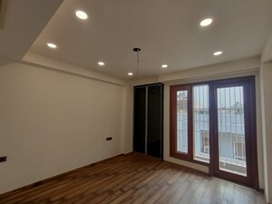 Master Bedroom in 3 BHK Builder Floor at Defence Colony – for Rent