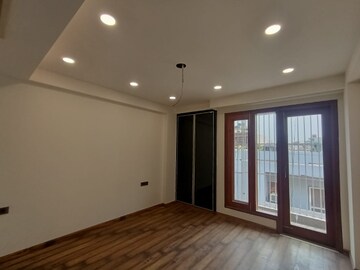 Master Bedroom in 3 BHK Builder Floor at Defence Colony – for Rent