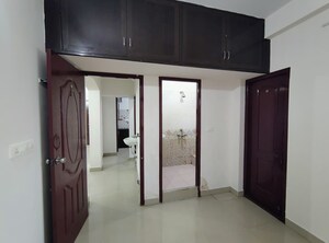 Room in 2 BHK Apartment at Golden Isai Rayer Towers, Kundrathur – for Sale