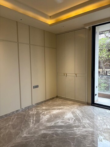 Master Bedroom in 3 BHK Builder Floor at Chittaranjan Park – for Rent