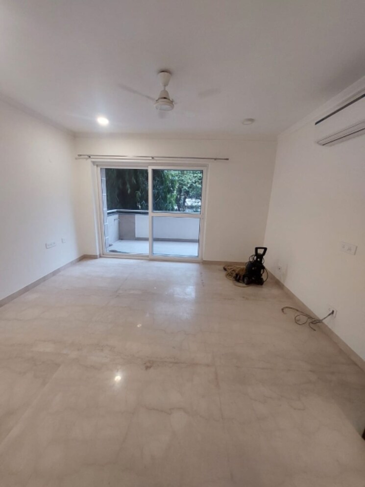 Master Bedroom, greater kailash i 4 Bedroom 4500 Sq.Ft. Builder Floor In Greater Kailash I Delhi 9405780