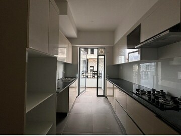 Building Lobby in 4 BHK Builder Floor at Birla Navya Avik, Sector 63a – for Sale