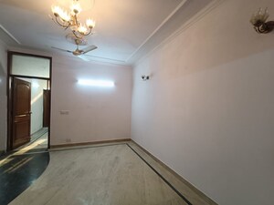 Room in 2 BHK Builder Floor at East of Kailash Block-B RWA, East Of Kailash – for Rent