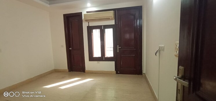 Room, kailash colony 3 Bedroom 160 Sq.Yd. Builder Floor In Kailash Colony Delhi 9405797