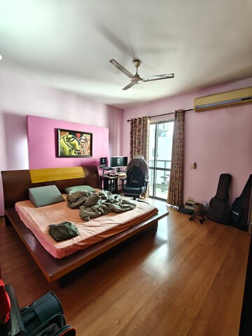 Bedroom in 3 BHK Apartment at The Retreat Gurgaon, Sector 41 – for Rent