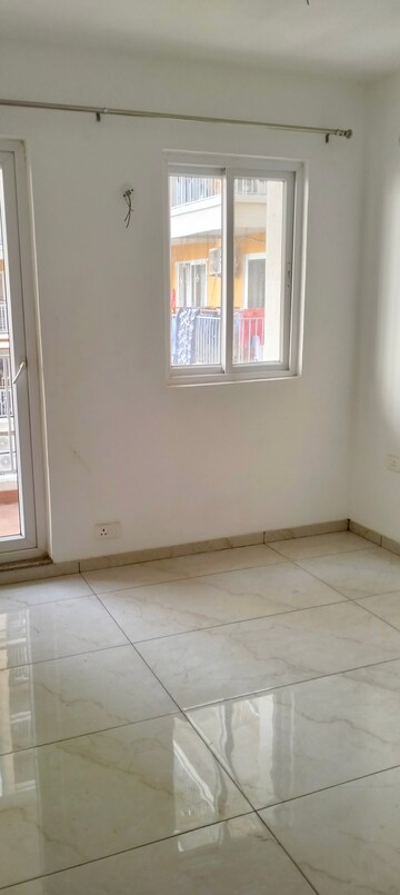 Room in 3 BHK Apartment at Rishita Manhattan, Gomti Nagar – for Rent