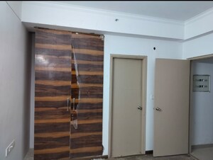 Room in 2 BHK Apartment at ATS Allure, Sector 22d Yamuna Expressway – for Sale