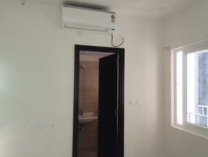 Room in 2 BHK Apartment at Rajapushpa Provincia, Narsingi – for Rent