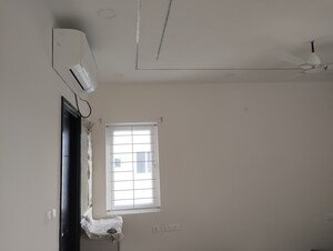 Room in 2 BHK Apartment at Rajapushpa Provincia, Narsingi – for Rent