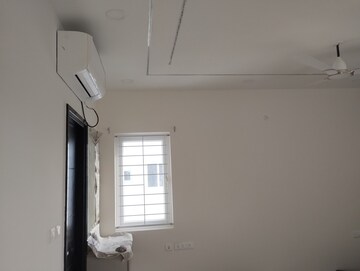 Room in 2 BHK Apartment at Rajapushpa Provincia, Narsingi – for Rent