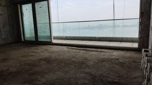 Room in 4 BHK Apartment at Kalpataru Oceana, Prabhadevi – for Sale