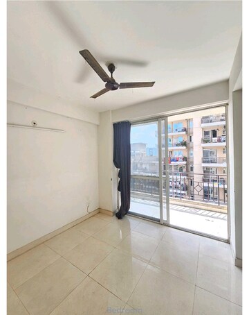 Room in 2 BHK Apartment at Signature Global Andour Height, Sector 71 – for Sale