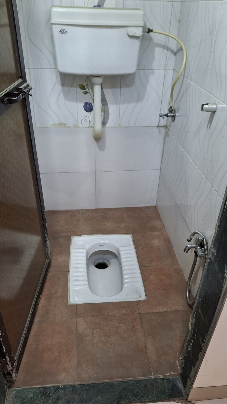 Bathroom, ulwe sector 23 1 Bedroom 700 Sq.Ft. Apartment In Ulwe Sector 23 Navi Mumbai 9405842