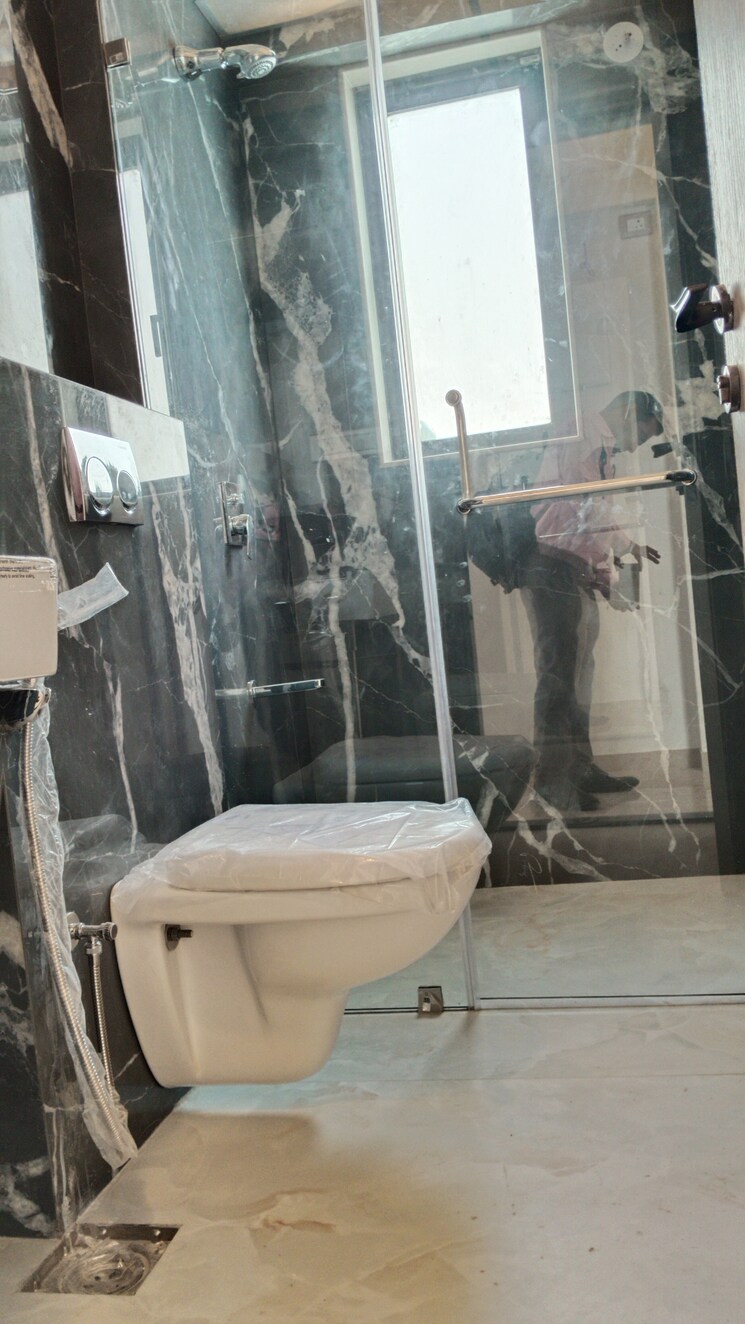 Bathroom, shivaji park 3 Bedroom 1150 Sq.Ft. Apartment In Shivaji Park Mumbai 9405856