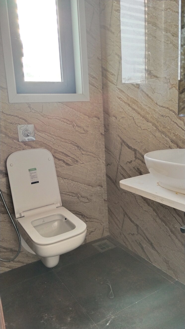 Bathroom, sugee-indira 3 Bedroom 1346 Sq.Ft. Apartment In Dadar West Mumbai 9405866