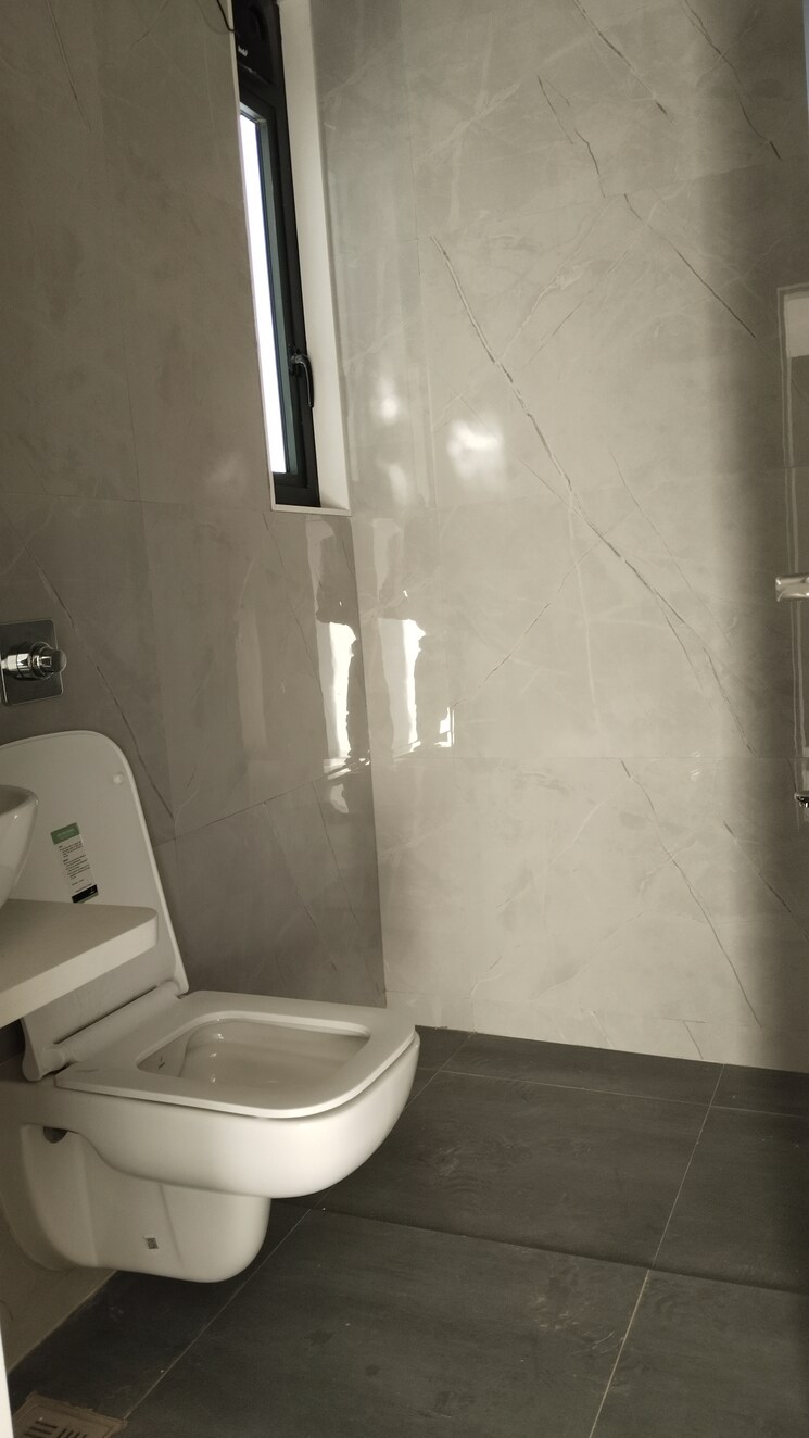Bathroom, sugee-indira 3 Bedroom 1346 Sq.Ft. Apartment In Dadar West Mumbai 9405866
