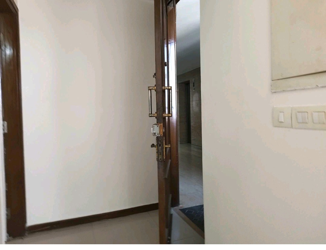 3 BHK 2086 Sq.Ft. Apartment in Unitech Uniworld Gardens