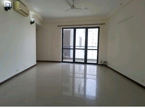 Room in 3 BHK Apartment at Unitech Uniworld Gardens, Sector 47 – for Sale