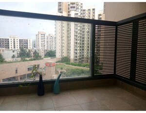 Parking in 3 BHK Apartment at Unitech Uniworld Gardens, Sector 47 – for Sale
