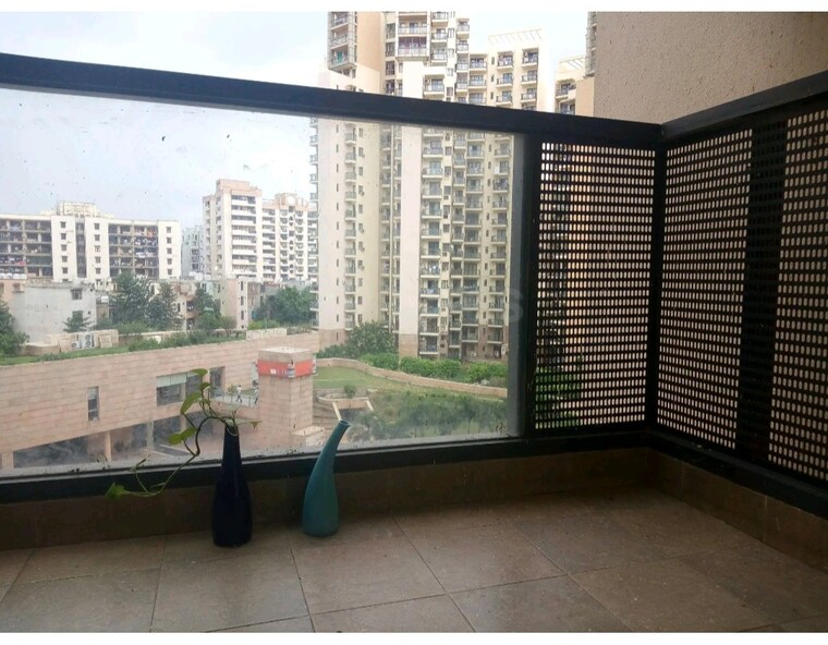  Parking, unitech-uniworld-gardens 4 Bedroom 2416 Sq.Ft. Apartment In Sector 47 Gurgaon 9405864