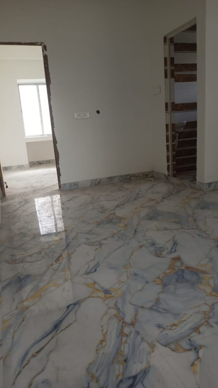 Room, natural-awas 2 Bedroom 960 Sq.Ft. Apartment In Chinar Park Kolkata 9405867