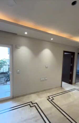 Room in 3 BHK Apartment at Skyline Speedway Avenue, Sector 25 Yamuna Expressway – for Sale