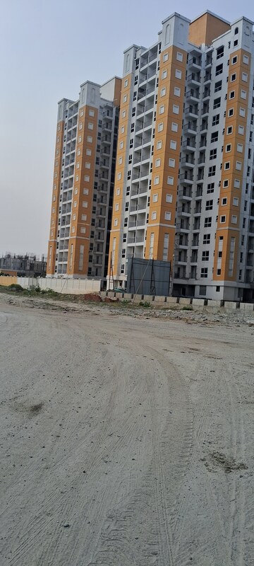 4 BHK Apartment For Sale in Urbainia Grid1, Sector 25 Yamuna Expressway