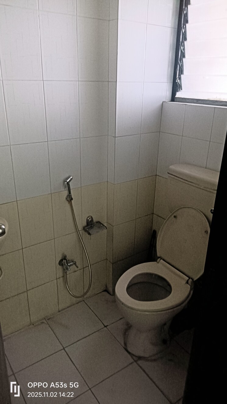 Bathroom, kothrud Commercial Office Space 680 Sq.Ft. In Kothrud Pune 9405937