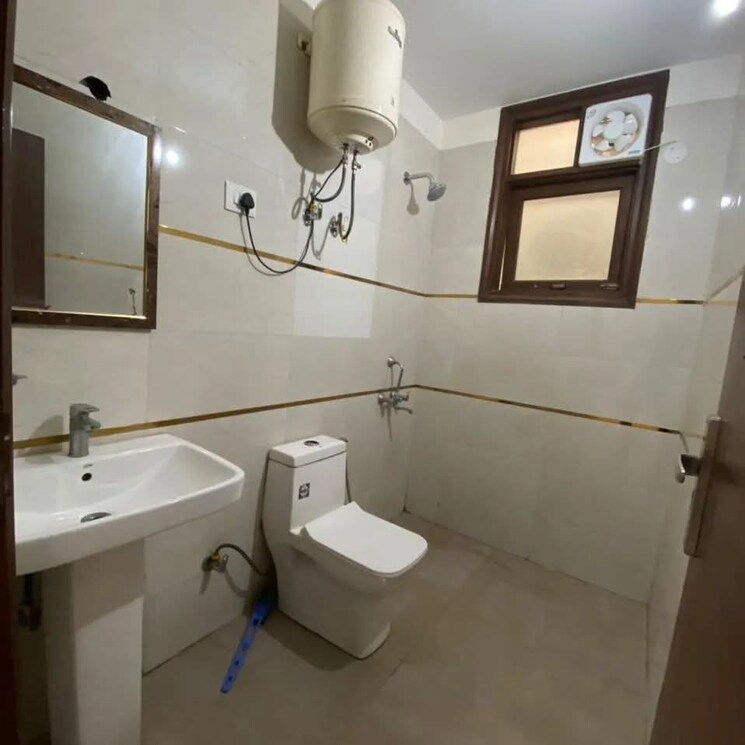 Team Area, chattarpur 2 Bedroom 1000 Sq.Ft. Builder Floor In Chattarpur Delhi 9405924