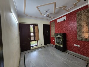 Parking in 3 BHK Builder Floor at Sector 47 – for Rent