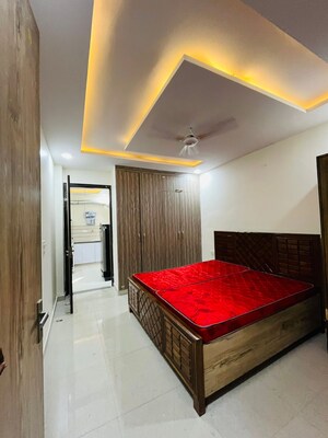 Bedroom in 1 BHK Builder Floor at Sector 40 – for Rent