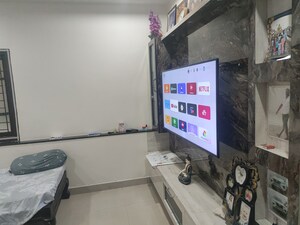 Room in 2 BHK Apartment at Manikonda – for Rent