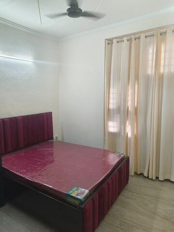 Bedroom in 2 BHK Builder Floor at Sector 45 – for Rent