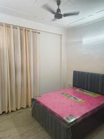 Bedroom in 2 BHK Builder Floor at Sector 45 – for Rent