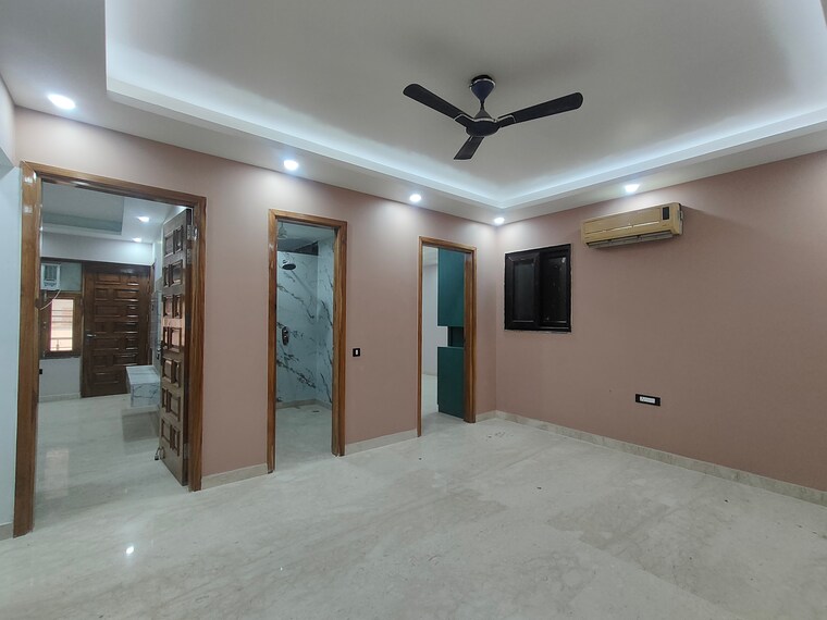 Room, sector 45 2 Bedroom 1200 Sq.Ft. Builder Floor In Sector 45 Gurgaon 9405998