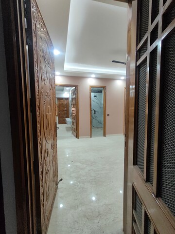 Building Lobby in 2 BHK Builder Floor at Sector 45 – for Rent