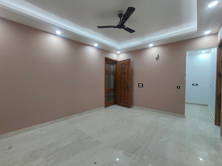 Room, sector 45 2 Bedroom 1200 Sq.Ft. Builder Floor In Sector 45 Gurgaon 9405998