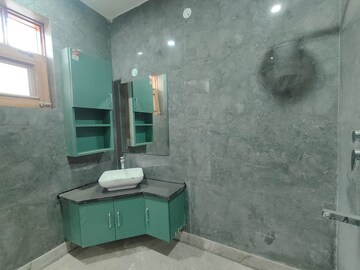 Kitchen in 2 BHK Builder Floor at Sector 45 – for Rent