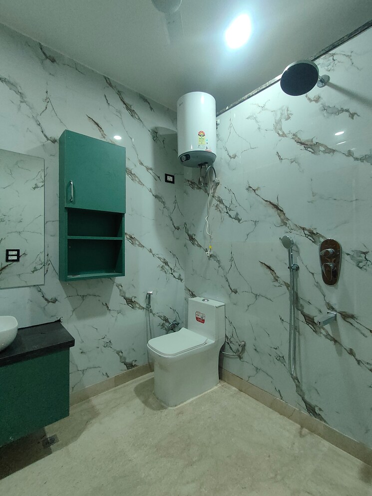 Bathroom, sector 45 2 Bedroom 1200 Sq.Ft. Builder Floor In Sector 45 Gurgaon 9405998