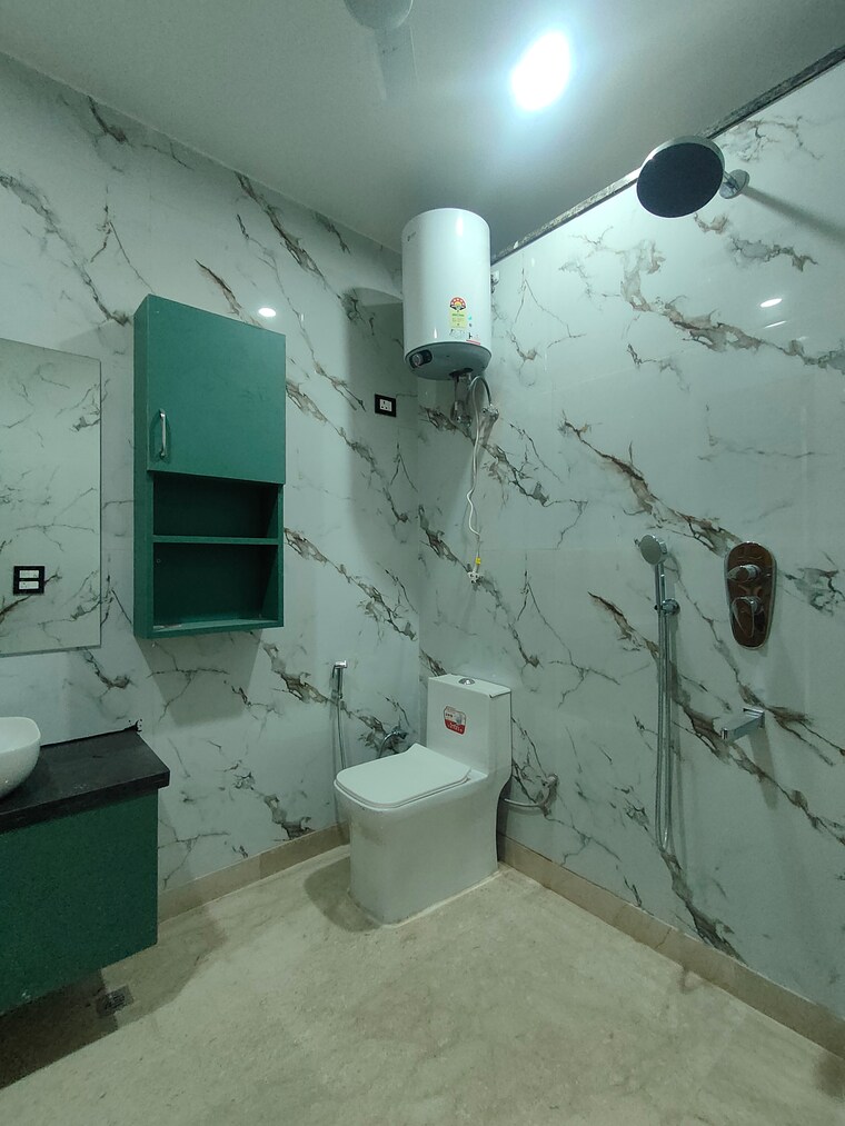Bathroom, sector 45 2 Bedroom 1200 Sq.Ft. Builder Floor In Sector 45 Gurgaon 9405998