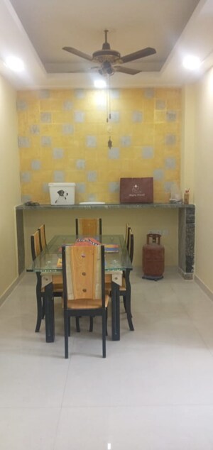 Furnished Amenities in 3 BHK Builder Floor at Sector 38 – for Rent