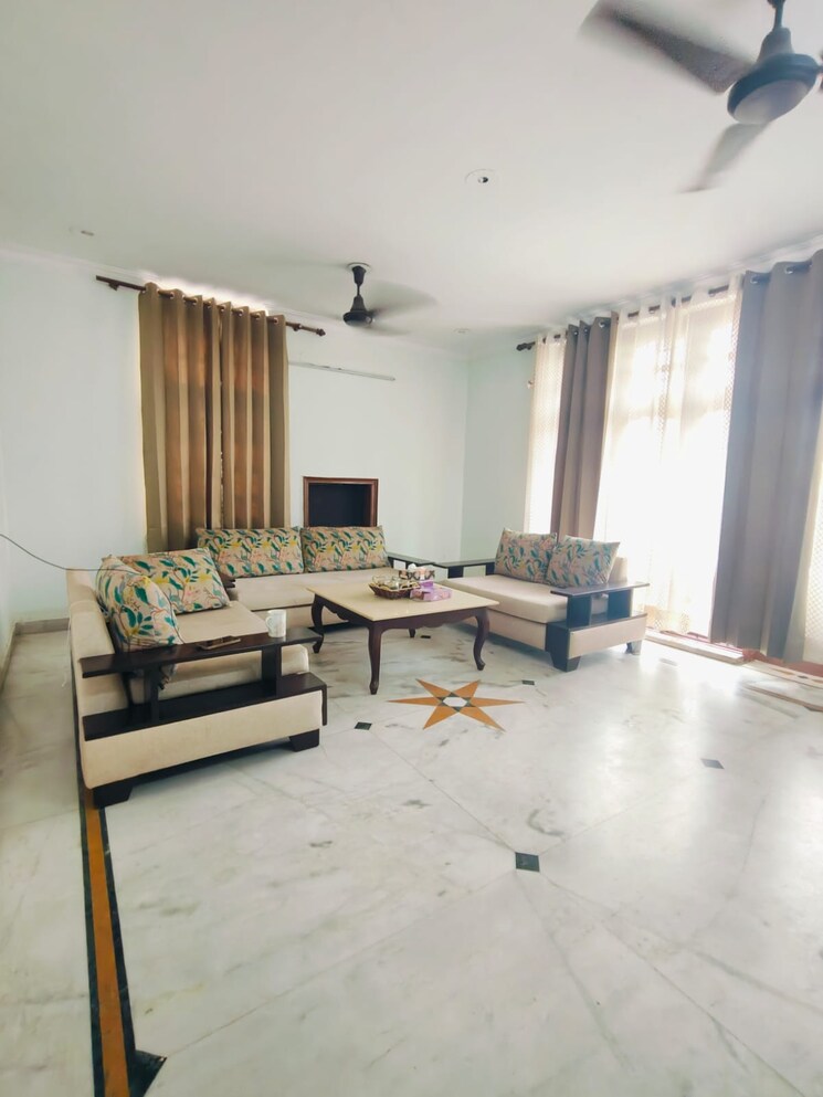 Living Room, sector 46 3 Bedroom 2136 Sq.Ft. Builder Floor In Sector 46 Gurgaon 9406059