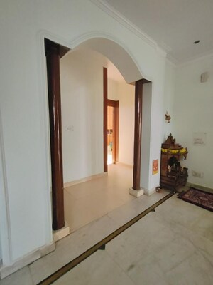 Building Lobby in 3 BHK Builder Floor at Sector 46 – for Rent