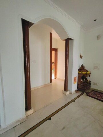 Building Lobby in 3 BHK Builder Floor at Sector 46 – for Rent