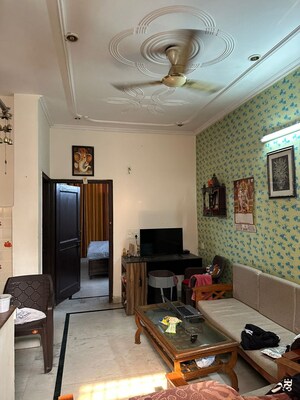 Living Room in 3 BHK Builder Floor at Sector 46 – for Rent