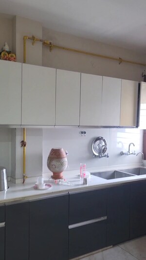 Furnished Amenities in 3 BHK Builder Floor at Sector 2 – for Sale