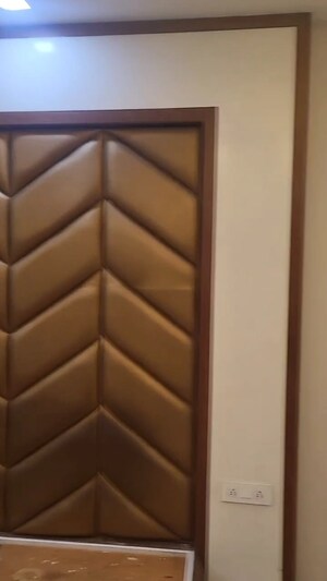 Building Lobby in 3 BHK Builder Floor at Sector 2 – for Sale